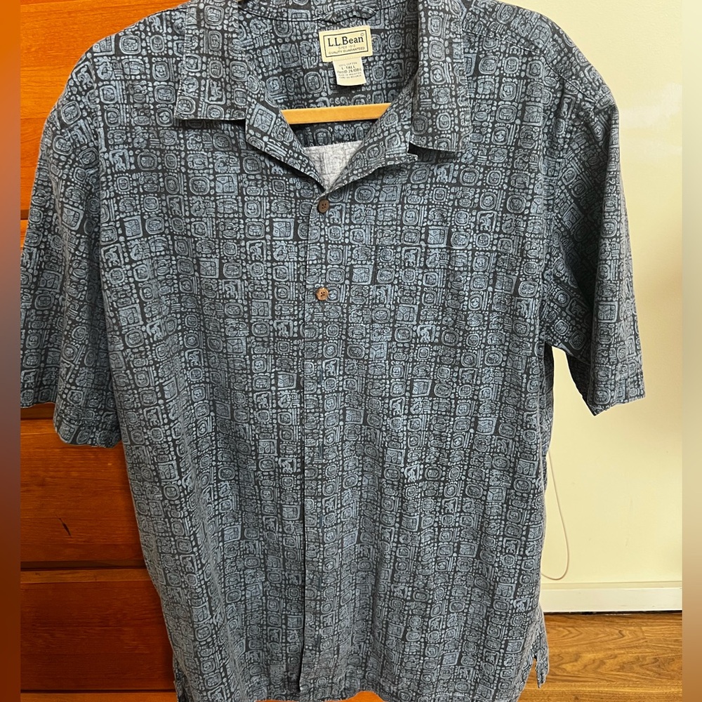L.L. Bean men’s shirt. Size Large Tall . Traditional fit.